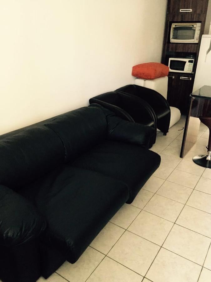 Kitinete Em Matinhos Com Piscina Vila Exterior foto